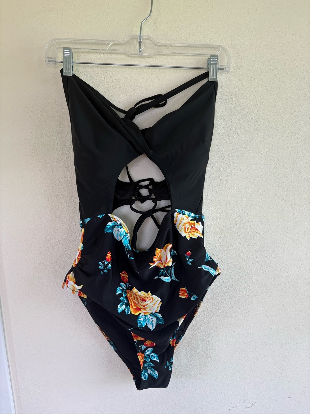Cupshe Black Floral Lace-Up Cutout Halter One Piece Swimsuit XL - Picture 7 of 7